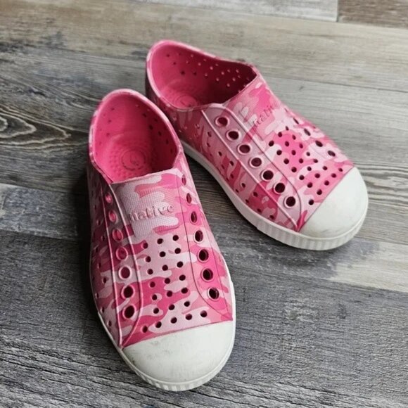 Native Shoes Jefferson Style Sneakers Size C8 pink colorway - Picture 1 of 7